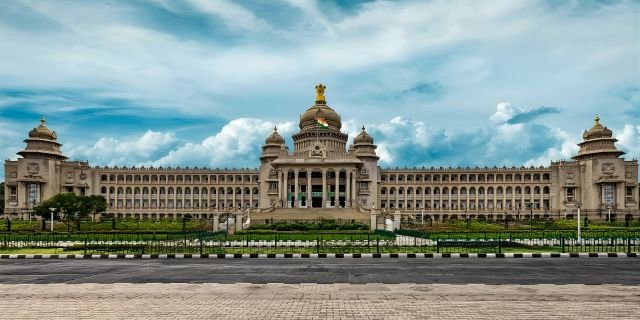 Cherry Cabs Tourist Place in Bangalore